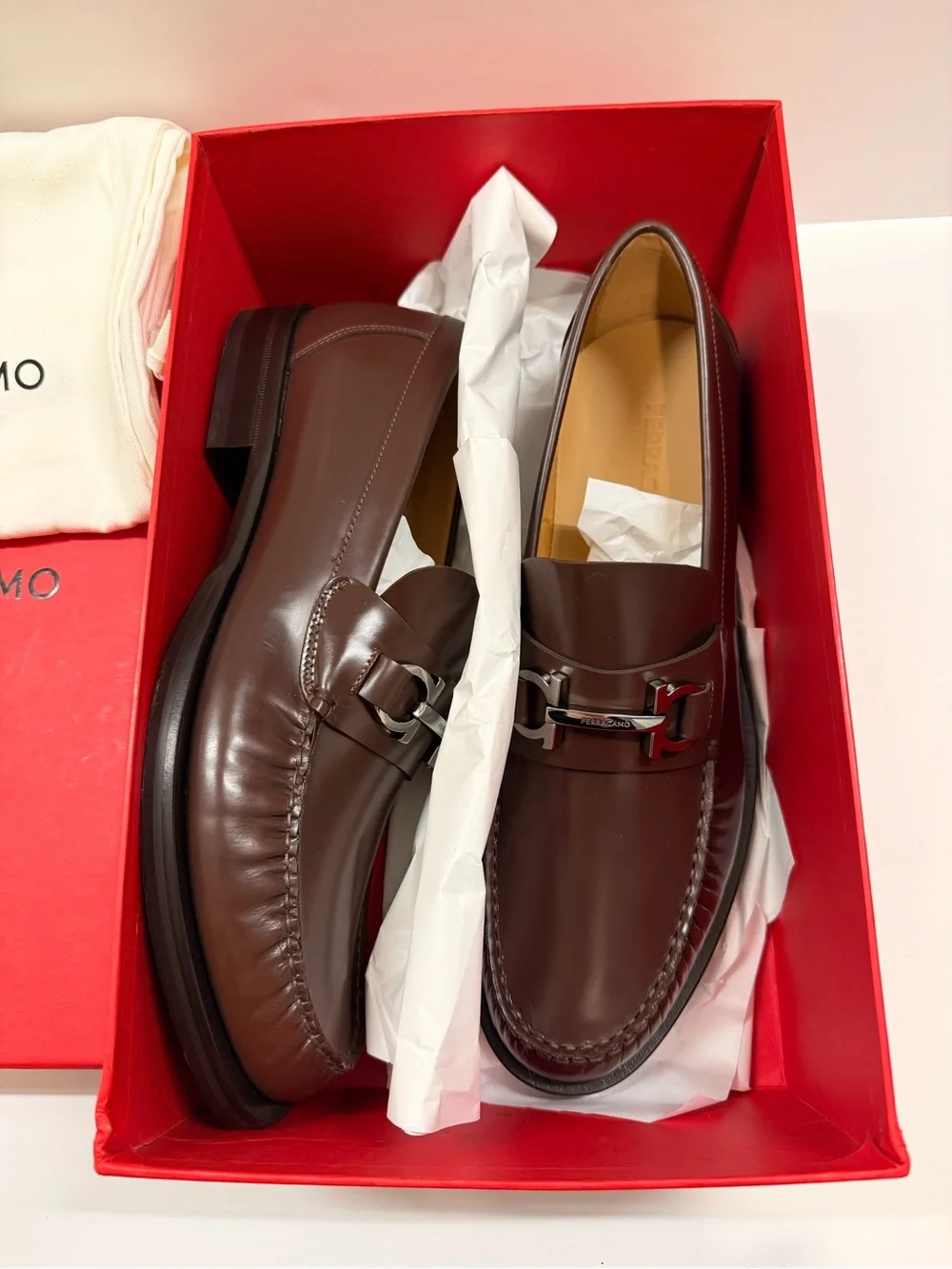 Salvatore Ferragamo Fort Cocoa Brown Calf Leather Bit  display picture 2